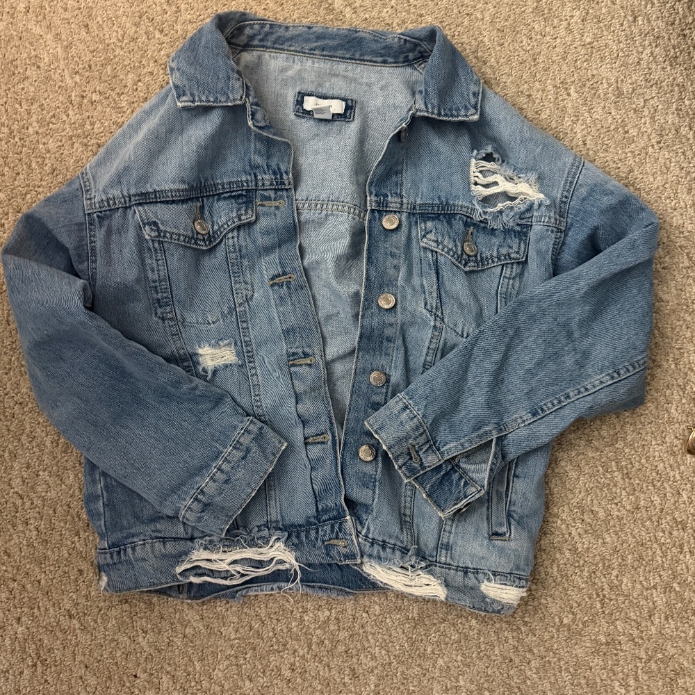 💕2 for $15💕 Forever 21 Distressed Medium Wash Jean Jacket
